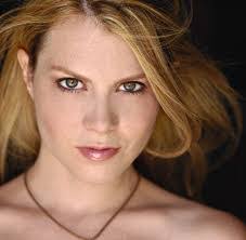 Elisa Richardson's Instagram, Twitter & Facebook