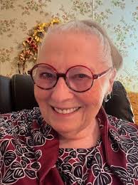 Does anyone have experience's with Summer Pharmacy in Sedalia across from  Walmart? Just curious if drug prices would be a lot higher since it's a  smaller business🤔. Would appreciate some opinions from