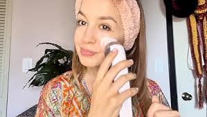 Amazon.com: YouthLab Pure Radiance, Vibrating Facial Cleansing Brush,  Electric, 3 Modes, 3 Brush Heads (2 Bristle,1 Silicone), Waterproof,  Rechargeable, Smart Timer, Exfoliating, Massage (Rose Gold)