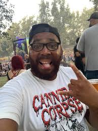 How lucky are we to live in the same timeline with Noah Sebastian? 😱😱😱😱 