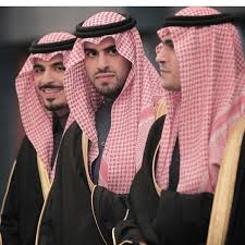 نايف بن سلطان و مشعل بن سلطان نواف بن سلطان هذاك الزين اللي معطينا النظرة fashion suits for men suit fashion photo ideas girl