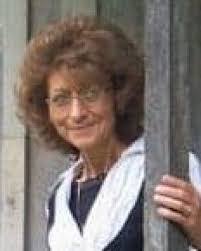 Renee Couch's Instagram, Twitter & Facebook