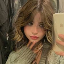 Irene Zarate's Instagram, Twitter & Facebook