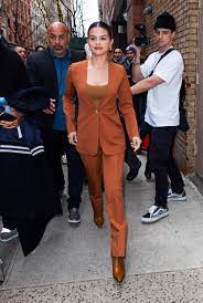 Selena gomez is feeling confident and proud, and is showing the world her kidney transplant scar, three years after receiving a new organ from her best friend. Selena Gomez Style Evolution See The Photos Teen Vogue