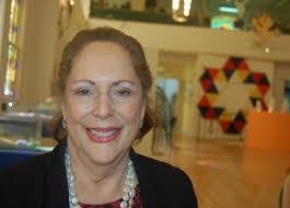 Merle Weiss's Instagram, Twitter & Facebook