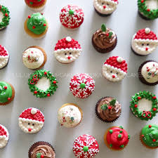 These christmas light cupcakes are made with an embellished chocolate cake mix and the best vanilla buttercream frosting. Christmas Cupcakes Christmas Food Desserts Christmas Cupcakes Christmas Cupcakes Recipes