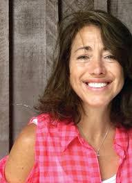 Stephanie Oren's Instagram, Twitter & Facebook