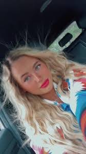 Jade Lester's Instagram, Twitter & Facebook