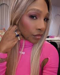 SerenaWilliams Yesterday, I attended the Hot Pink Luncheon to benefit the  Breast Cancer Research Foundation @bcrfcure. They're making a difference,  working to find a cure. In 30 years, survival rates with women