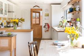 Light and fluffy pancakes, skillets and omelettes packed with fresh ingredients, thick and juicy burgers, savory sandwiches, hearty dinners, and. 75 Beautiful Country Kitchen Diner Ideas Designs July 2021 Houzz Uk