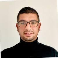 300+ ملفًا شخصيًا يحتوي على “Ferradj”