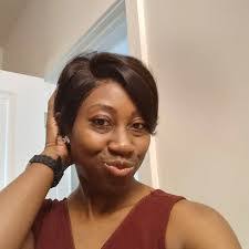 Jasmine Drayton's Instagram, Twitter & Facebook