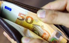 Την πληρωμή των αποζημιώσεων για τις αναστολές απριλίου περιλαμβάνει, μεταξύ άλλων, ο προγραμματισμός των καταβολών από το υπουργείο εργασίας και κοινωνικών. Epidoma 534 Eyrw Ayrio Oi Plhrwmes Gia Anastoles Aprilioy Typosthes