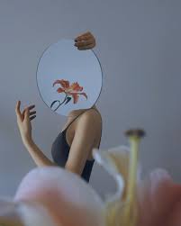Ziqian Liu On Instagram Picoftheday Grainisgood Flowergram Gomin Mirror Photography Self Portrait Photography Reflection Photography