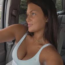 Alexis Malott's Instagram, Twitter & Facebook