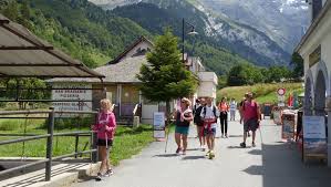 Recharges de gaz dans le camping, wifi , borne internet. Une Saison Au Pas Des Marcheurs Nrpyrenees Fr