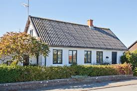 Det är mycket som står på spel när man ska flytta till hus och för många är det den största affären man gör i livet. Hack Pa Mur Dromhus Klassisk Arkitektur Hus Exterior