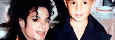 Al 25 jaar geleden kwam de duistere kant van Michael Jackson boven tijdens  een rechtszaak. Dit schreef Humo toen