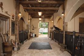 6240 East Cholla Lane Paradise Valley Az For Sale Trulia Com House Architecture Design Barn Renovation Barn Stables