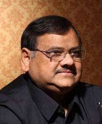 BBDU Founders- DR. AKHILESH DAS GUPTA & MRS. ALKA DAS