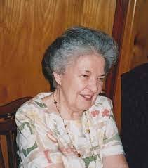 Daisy Robbins's Instagram, Twitter & Facebook