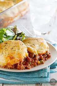 Italian Ground Beef Casserole With Biscuit Topping Taste And Tell Recipe Ground Beef Recipes Easy Beef Dinner Dinner With Ground Beef