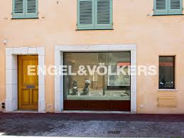 Uns konsultieren * mehr infos *vom verkäufer zu zahlende gebühren *vom verkäufer zu zahlende gebühren. Haus Kaufen In Saint Tropez 11 Angebote Engel Volkers