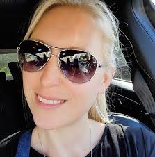 Holly Kaye's Instagram, Twitter & Facebook