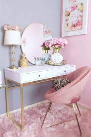 42 Makeup Vanity Table Designs To Decorate Your Home In 2020 With Images Vanity Table Set Makeup Table Vanity Room Decor