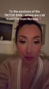 Rosalie Michaud's Instagram, Twitter & Facebook