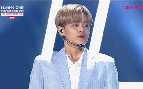 I got convinced by a friend of ours to give him a chance and that he thought i was cute nd at the time i didnt really wanna be w anybody but i gave it a shot nd it all changed. Wanna One Reactions Kpop Wonder212