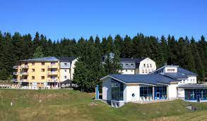 Ganz auf die bedürfnisse von preisbewussten reisenden (familien mit kindern, sportlern, sportgruppen und. Awo Sano Mutter Kind Klinik Am Rennsteig Muttergenesungswerk