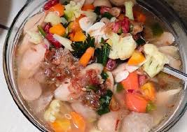 Namun yang membedakan pada sop bakso yang kami sajikan kali ini yaitu rasanya. Resep Sup Bakso Sosis Kacang Merah Radea