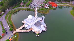 The mosque was built with an area of 1,372 square meters and a 30. Masjid Tengku Tengah Zaharah Masjid Terapung Kuala Terengganu Youtube