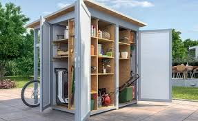 Kein Traditionelles Werkzeughaus Sondern Eher Ein Schrank Er Lasst Sich Dr Lasst Schrank Sondern Tradit Backyard Sheds Building A Shed Outdoor Sheds