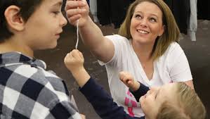 Duck Dynasty" celebrates 100th episode with fans, cast members