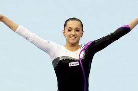 Nu era treaba mea să stau în stradă! gimnasta larisa iordache a fost operată a treia oară la tendonul ahilian stâng, de această dată la o. Mariana Bitang ExplicÄƒ De Ce Larisa Iordache Nu Poate Fi ComparatÄƒ Cu AltÄƒ GimnastÄƒ E UnicÄƒ