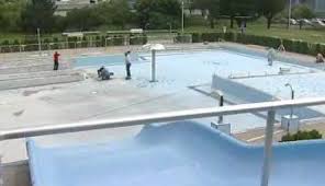 Skatepark ve valašském meziříčí se nachází v těsném sousedství na trase cyklostezky bečva naproti tenisovým kurtům. Ve Valasskem Mezirici O Koupani Neprijdou Hygienici Mu Nakonec Dali Zelenou Zpravy Zpravodajstvi Brno Ceska Televize