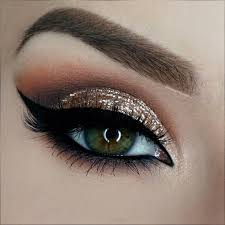15 24 Hey Dolls Today I Got This Super Sparkly Christmas Look For You After All The Makeups I Have Done I Think T Gold Wedding Makeup Dark Green Eyes Makeup