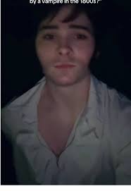 What Does Thomas Hutter Wear