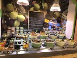 Primeur De Fruits Et Legumes De Saison Bio Leognan En Gironde La Halle De Pessac