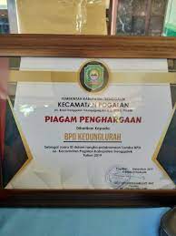 Menutup kegiatan ini, pegawai purna tugas diberikan paiagam penghargaan dan cinderamata sebagai tanda terimakasih dan apresiasi dari lembaga atas pengabdian dan dedikasi selama ini. Piagam Penghargaan Bpd Website Desa Kedunglurah