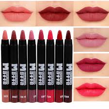 Für volle lippen eignen sich hingegen matte dunkle weinrote lippenstifte. Matte Rote Lippenstifte Matte