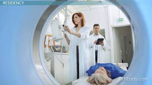 While ziprecruiter is seeing monthly salaries as high as $33,333 and as low as $6,708, the majority of radiologist salaries currently range between $23,500 (25th percentile) to $33,333 (75th percentile) across the united states. What Should An Aspiring Radiologist Major In