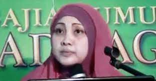 Aug 01, 2015 · biodata profil foto tentang foto keluarga ustadzah ita meiga fitri dan juga gosip dan foto keren lainnya selain foto keluarga ustadzah ita meiga fitri hanya di on4top.com Alhamdulillah Masuk Islam Wanita Mantan Misionaris Ini Rasakan Nikmatnya Pria Disunat