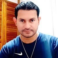 300+ perfiles de «Robleto»