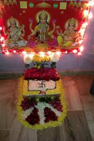 Sep 04, 2021 · artificial flowers look exactly like the actual flowers, but they can stay up for as long as you want. Diwali Pooja Decoration With Flowers Festival Decorations Flower Decorations Diwali Pooja