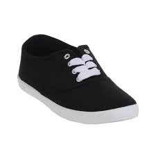 Tennis noire femme pas cher ⭐ neuf et occasion meilleurs prix du web promos de folie 5% remboursés minimum sur votre commande ! Tennis Classique Noir Blanc Basket Femme Basket Mode La Modeuse