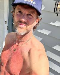 🥶 Afternoon Recovery ☀️ You can only demand so much of your body before it  will tell you… ENOUGH! 💯 I have become obsessed with pouring back into my  body. Filling up