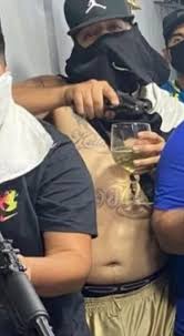 Check spelling or type a new query. Otro Detenido Por La Foto Que Publico El Trapero Zaramay Armado Junto A Otros Jovenes Rosario3